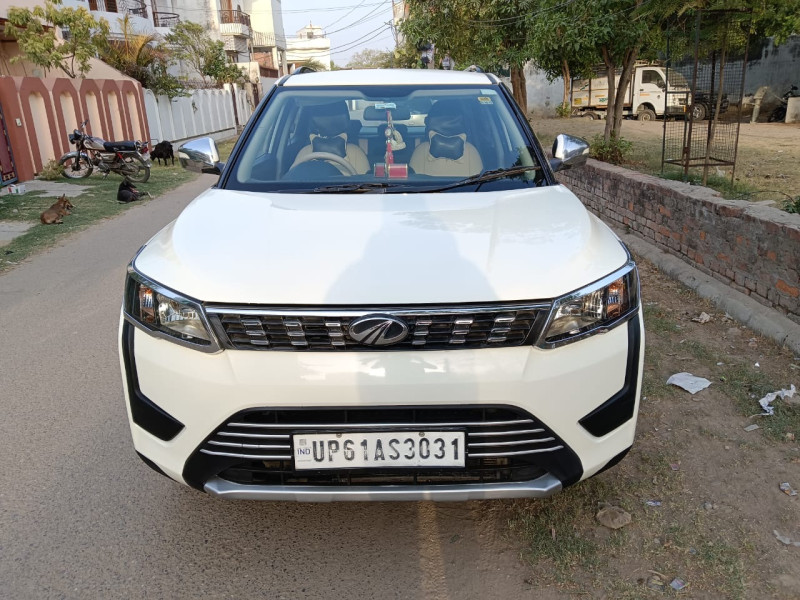 xuv300-w6-is-in-very-good-condition-1725274639