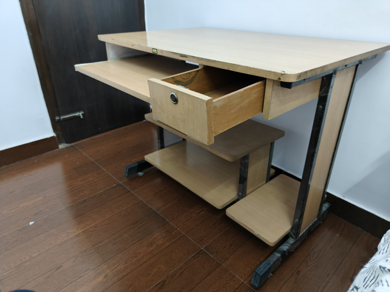computer-table-for-sale-1747821557