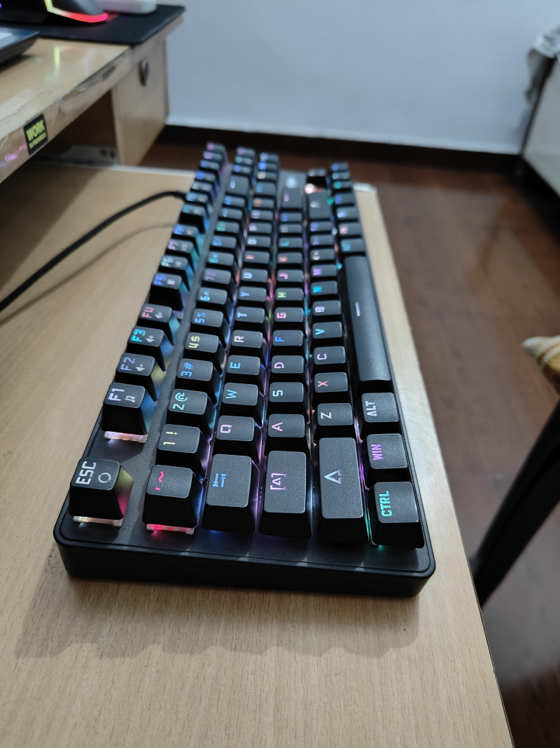 mechanical-keyboard-rgb-1747821814