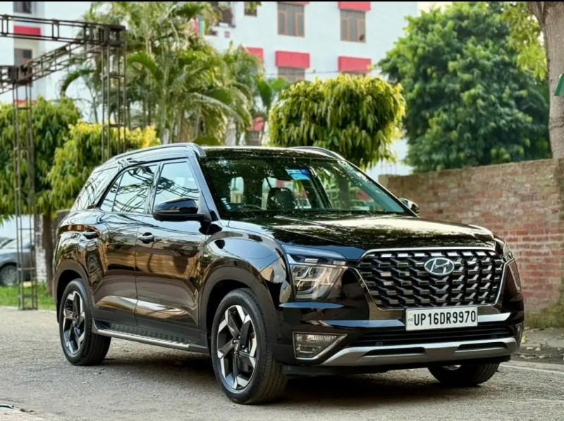 used-2023-hyundai-alcazar-signature-o-diesel-at-only-45000km-driven-all-original-in-bareilly-1758784278