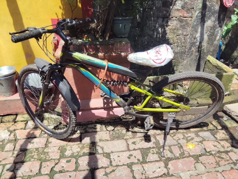 hercules-gear-cycle-in-kolkata-1761629910