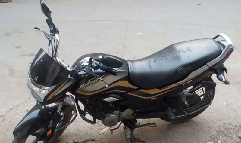 used-hero-super-splendor-2020-model-in-noida-1760592118