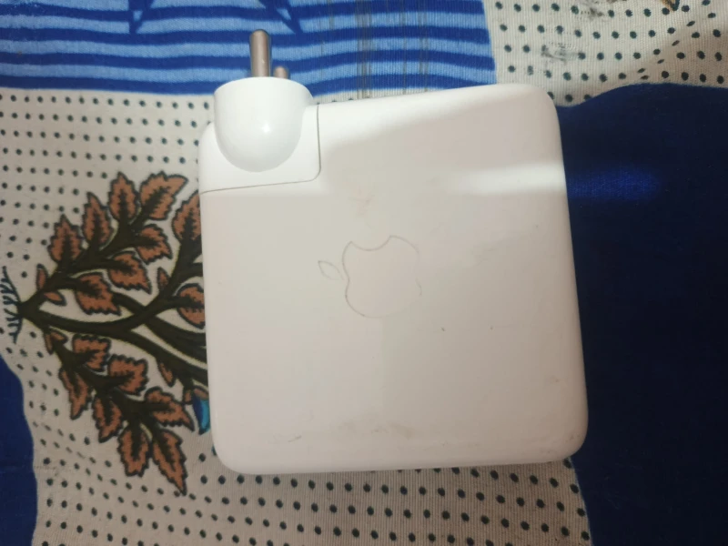 used-96w-usb-c-power-adapter-in-central-delhi-1782622102