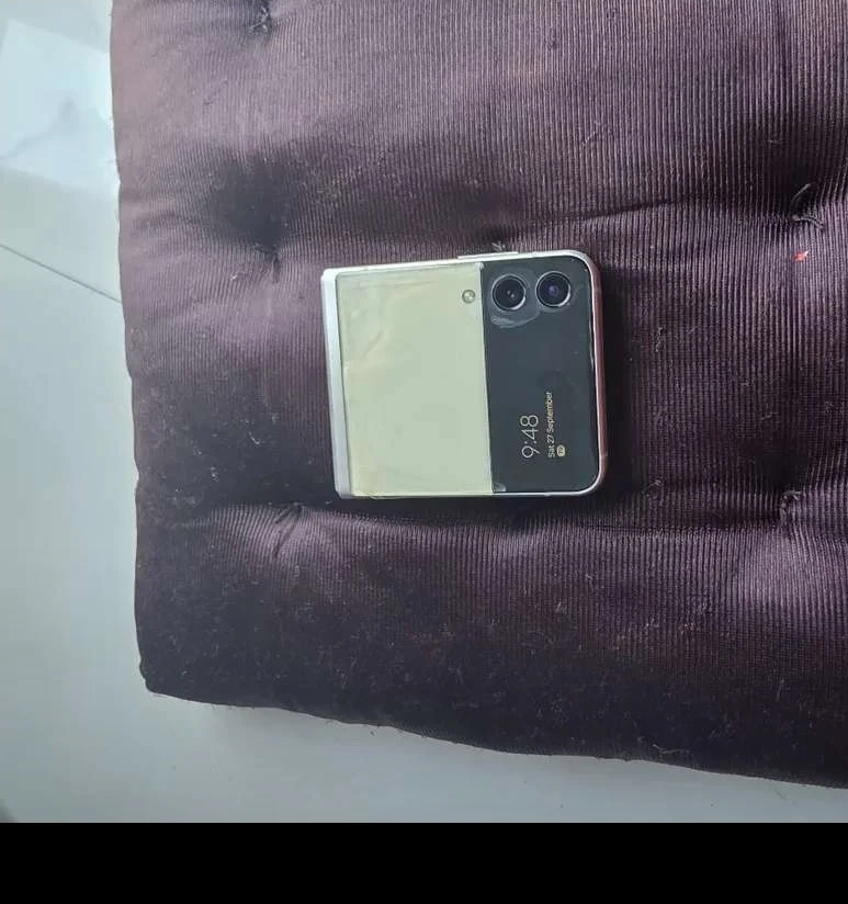 used-samsung-z-flip-3-in-bareilly-1758955663