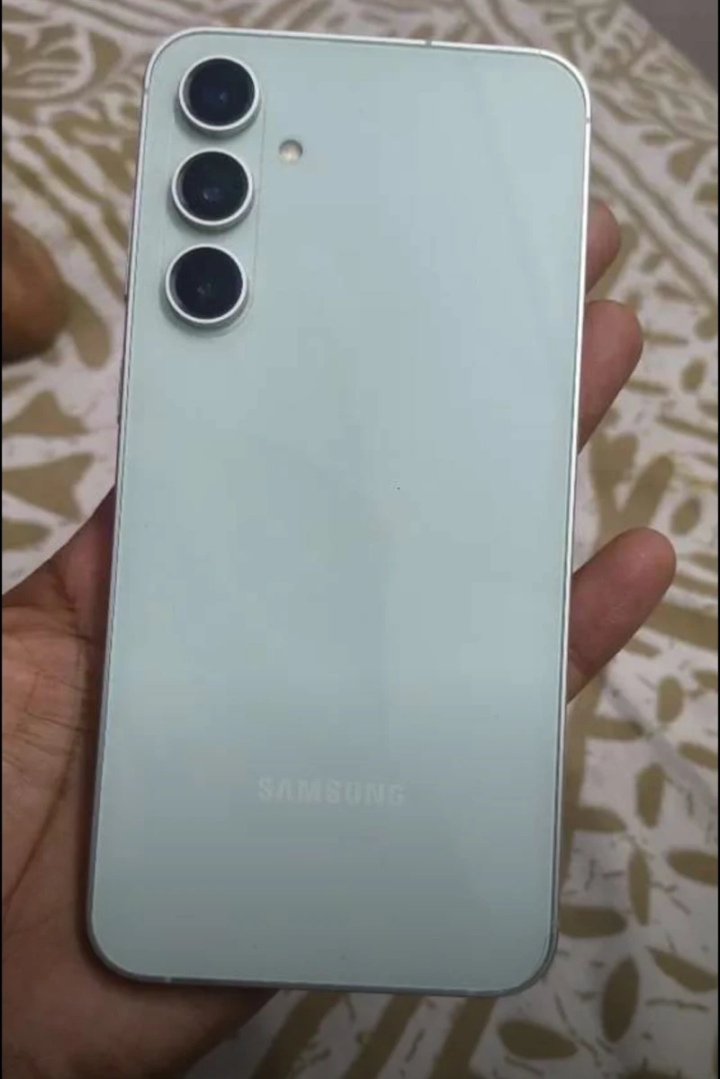 used-samsung-s23-fe-5g-in-bareilly-1759385374